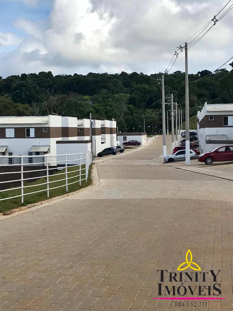 Sobrado à venda com 2 quartos, 50m² - Foto 1