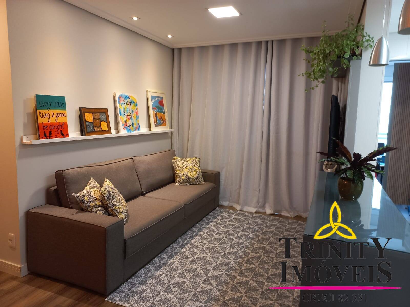 Apartamento à venda com 2 quartos, 67m² - Foto 1