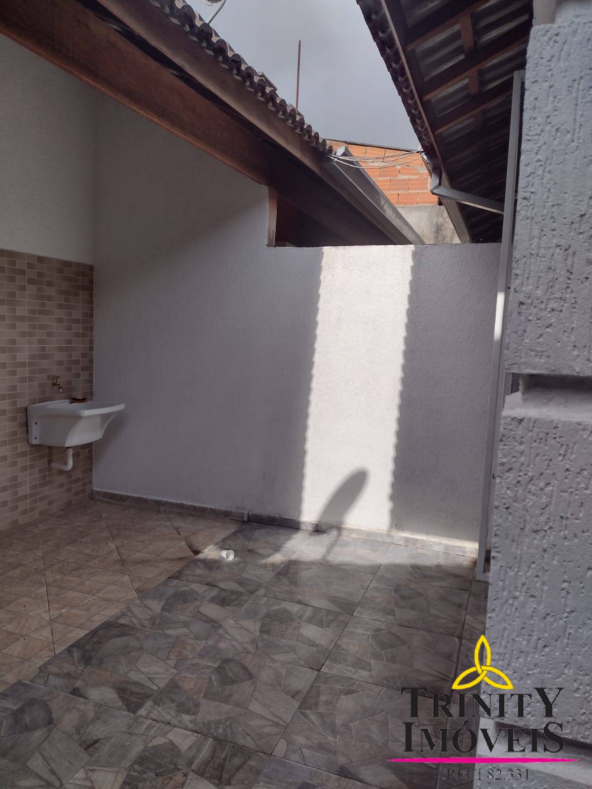 Casa à venda com 2 quartos, 65m² - Foto 11