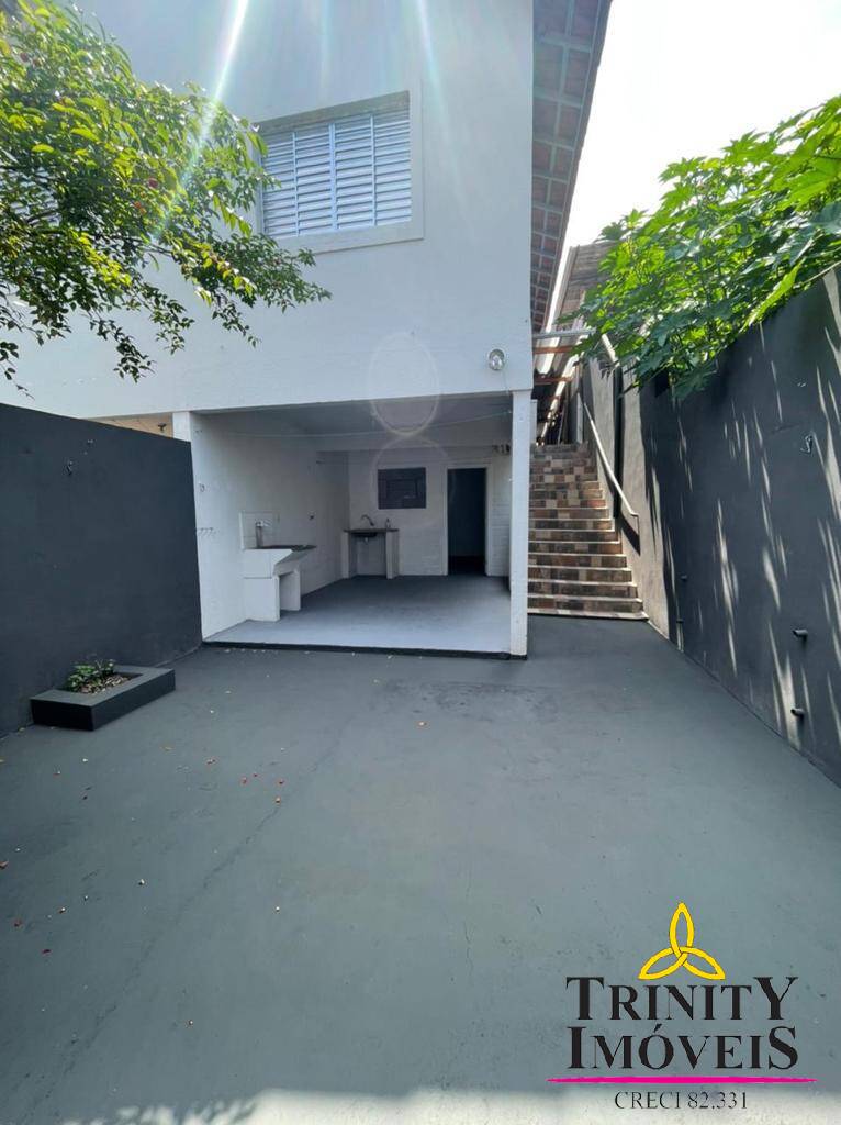 Casa à venda com 2 quartos, 70m² - Foto 12