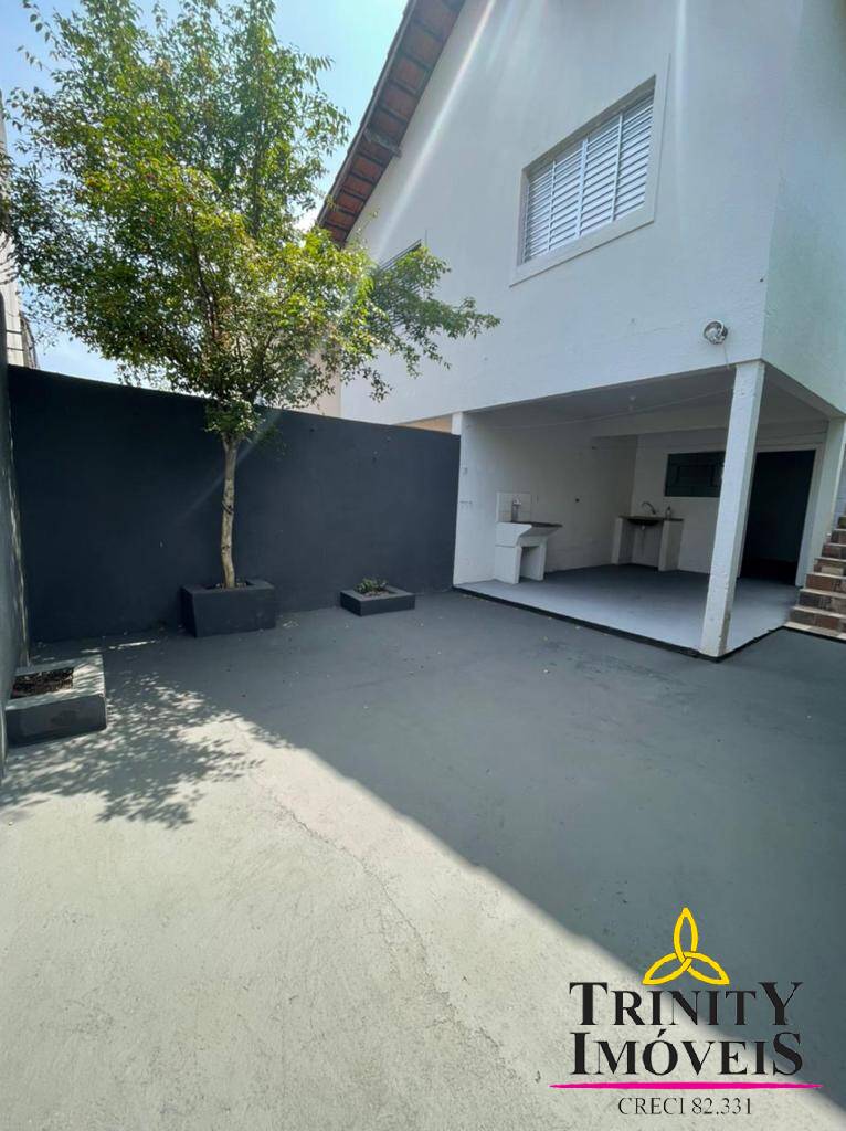 Casa à venda com 2 quartos, 70m² - Foto 13