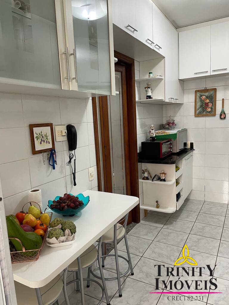 Apartamento à venda com 2 quartos, 73m² - Foto 4